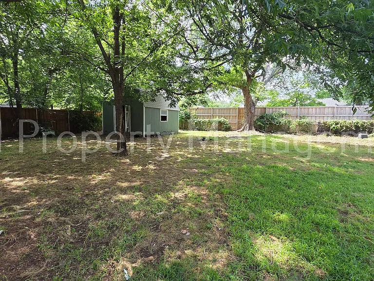 314 16th St W — Photo 14