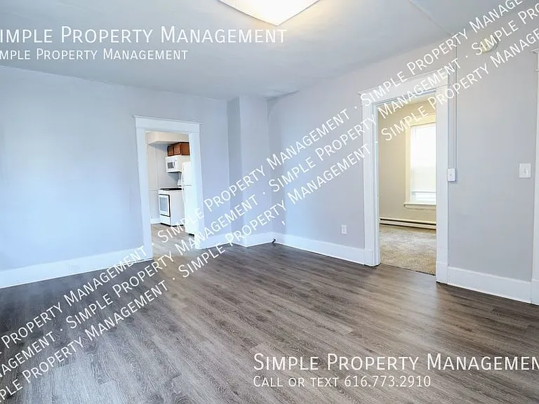 920 4th St NW #2 — Photo 3