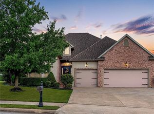 5411 S Braebourne Rd, Rogers, AR 72758