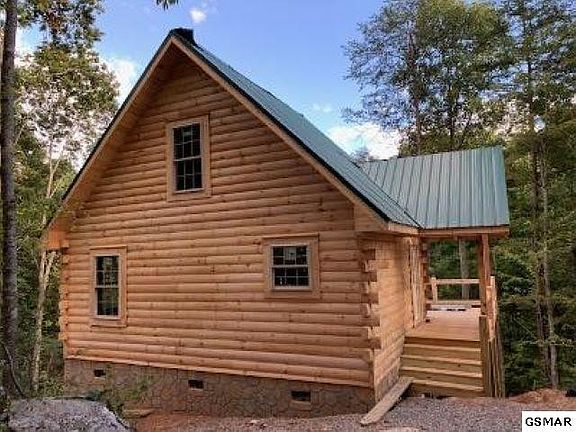 2nd image of 1307 Iris Ct Lot 446