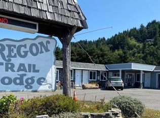 29855 Ellensburg Ave, Gold Beach, OR 97444