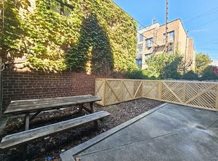 211 Nassau Ave #1L, Brooklyn, NY 11222