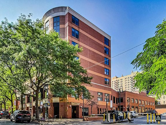 3rd image of 350 W Belden Ave APT 513