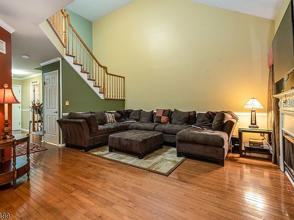 2nd image of 119 Trillium Ct