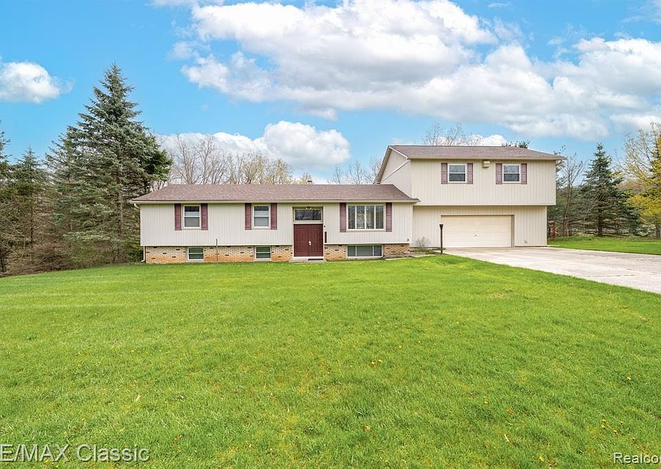 1600 Lockwood Dr, Highland, MI 48356 Zillow