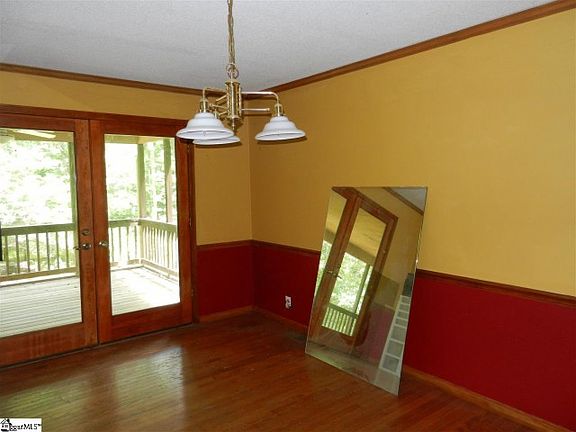 3rd image of 595 Reedy Fork Rd