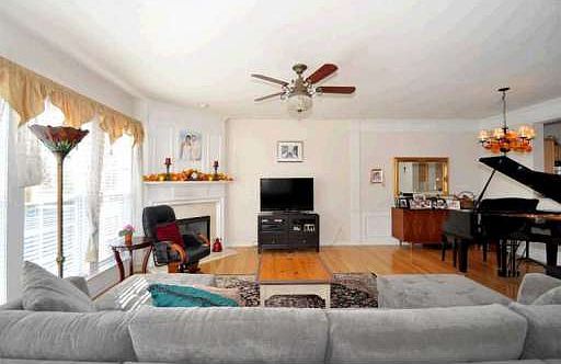 4th image of 5057 Foxfield Ln SE