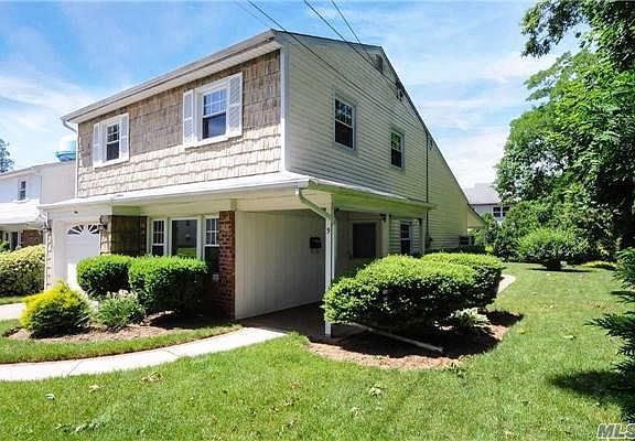 3rd image of 9 Whitehall Ln