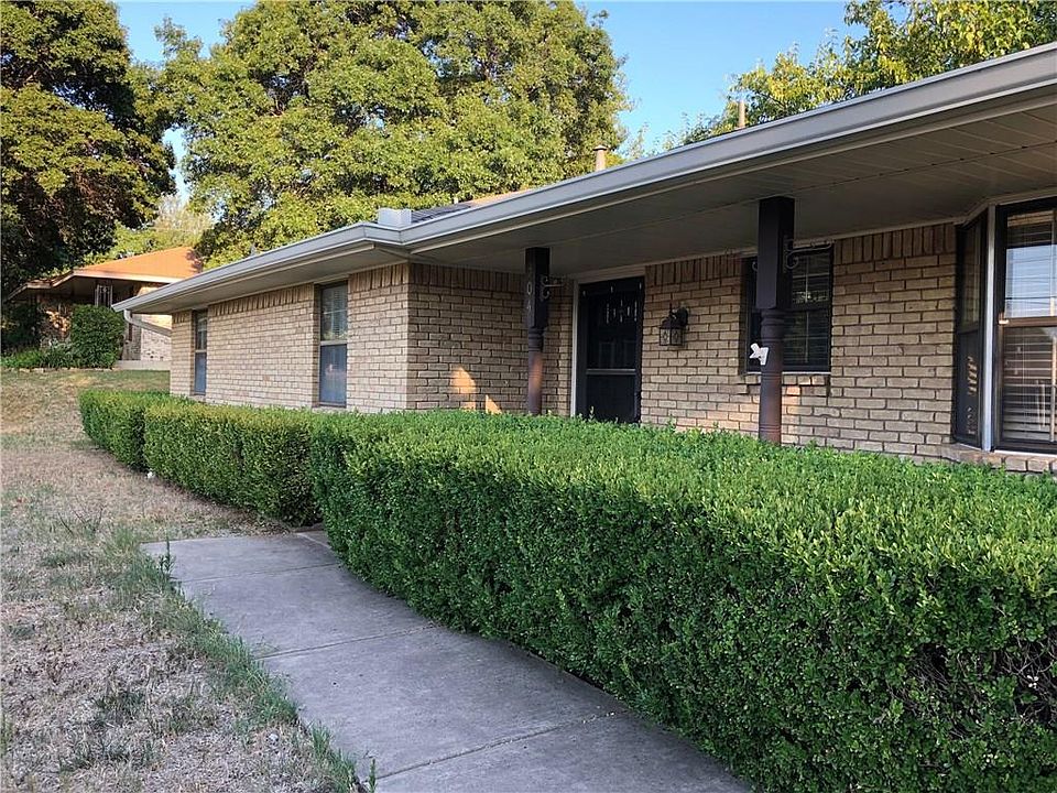 1st image of 304 E Lanett Dr