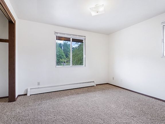 5th image of 1801-1807 Western Ave #13