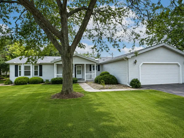 9 Hialeah Ct, Grayslake, IL 60030