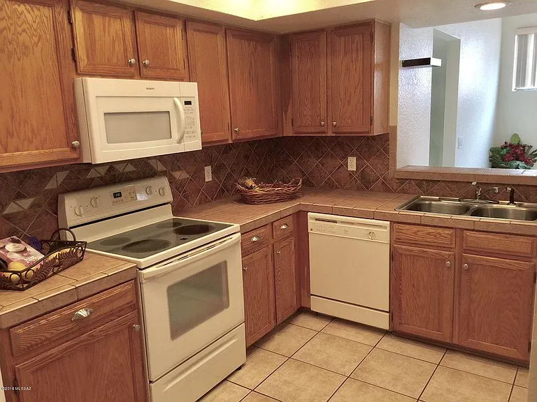 4283 N River Grove Cir #211 — Photo 4