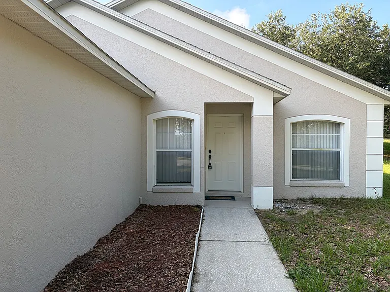 985 Scenic View Cir — Photo 2