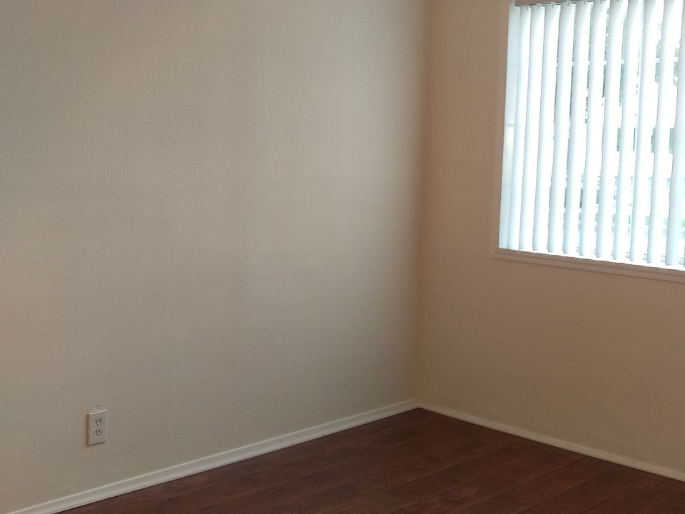 1st image of 130 N Grandview Ave #130