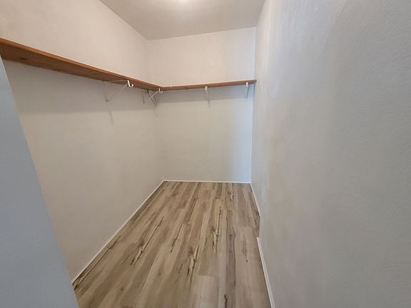 2nd image of 2207-2231 Brookdale Ln #2241