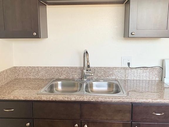 2nd image of 950 E Madison Ave APT 8