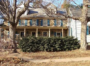 3611 Fountain Cir, Fountainville, PA 18923