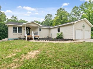 7445 E Waylon Dr, Winslow, IN 47598