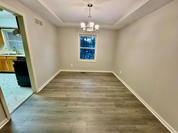5th image of 3758 S Bainbridge Dr #1