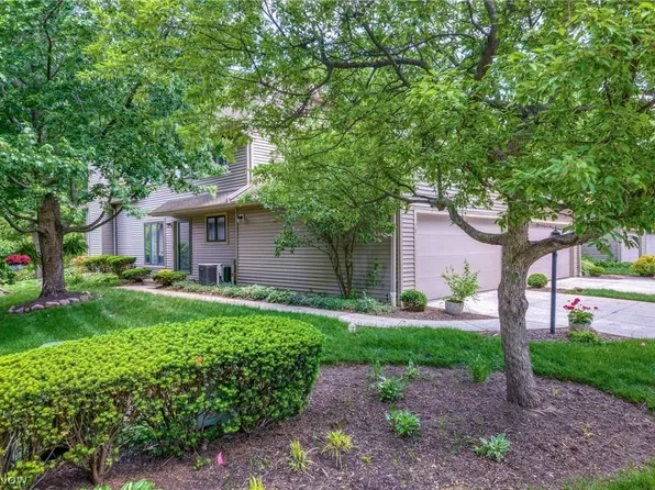 73 Lethbridge Ln, Copley, OH 44321
