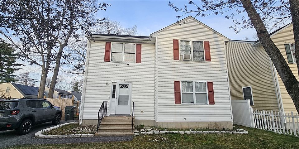1st image of 289 Morton St