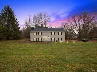 16 Standish Rd, New Milford, CT 06776