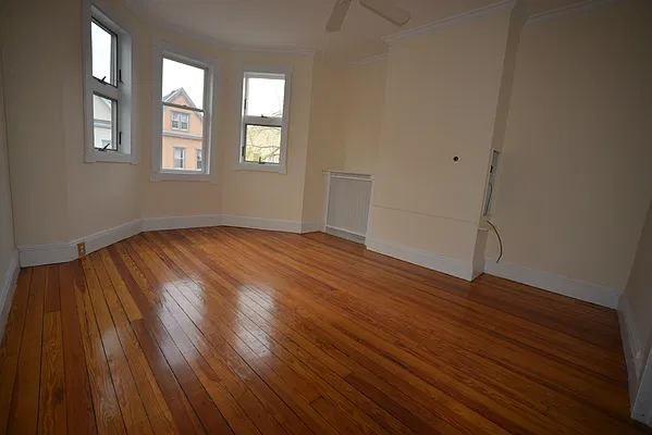 Rented by Voro, LLC | media 6
