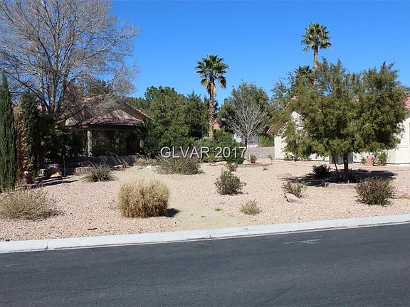 3rd image of 4828 Braeburn Dr