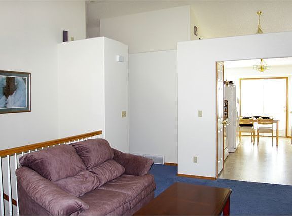 4th image of 1635 Woodpark Dr