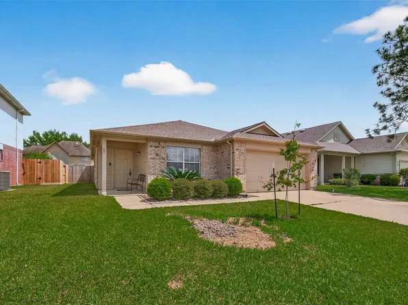 3107 Centennial Village Dr, Pearland, TX 77584