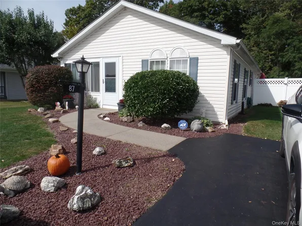 87 Vero, Poughkeepsie, NY 12603