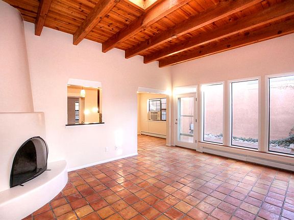 3rd image of 2038 Placita De Quedo