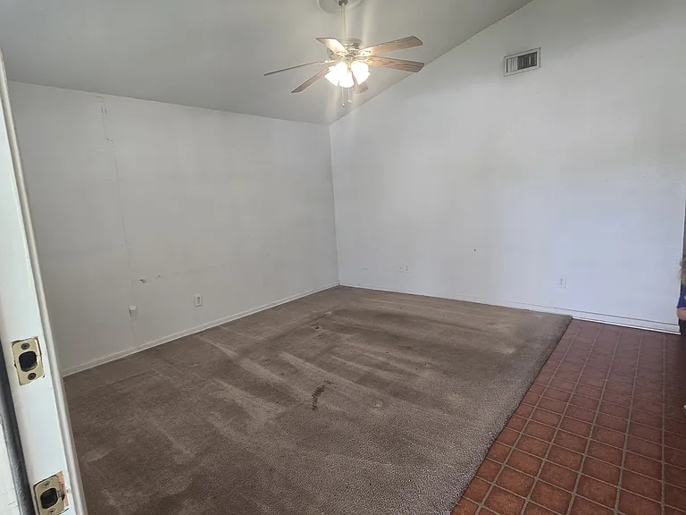 204 Richards St — Photo 4