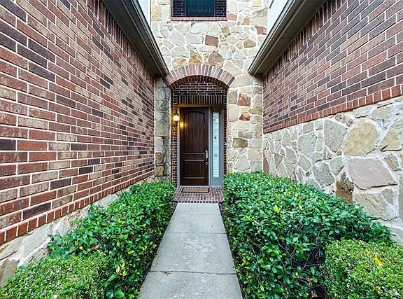 3rd image of 4717 Durham Dr