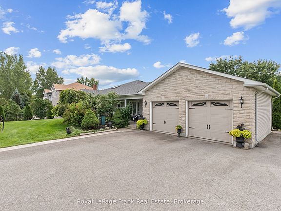 4th image of 4200 Courtice Rd N