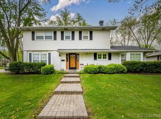 515 Hillcrest Blvd, Hoffman Estates, IL