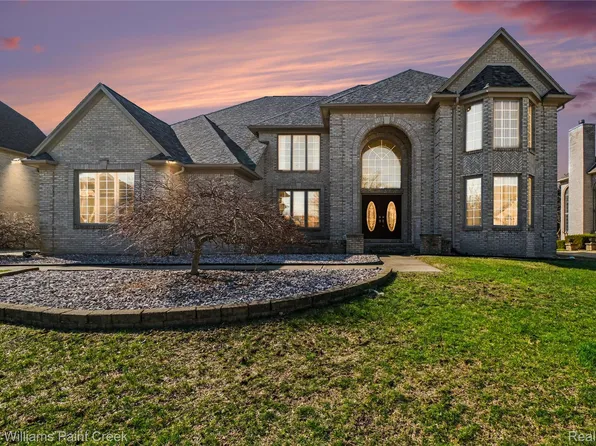 2146 Meadow Reed Dr, Sterling Heights, MI 48314