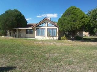 126 Cr 435, Three Rivers, TX 78071