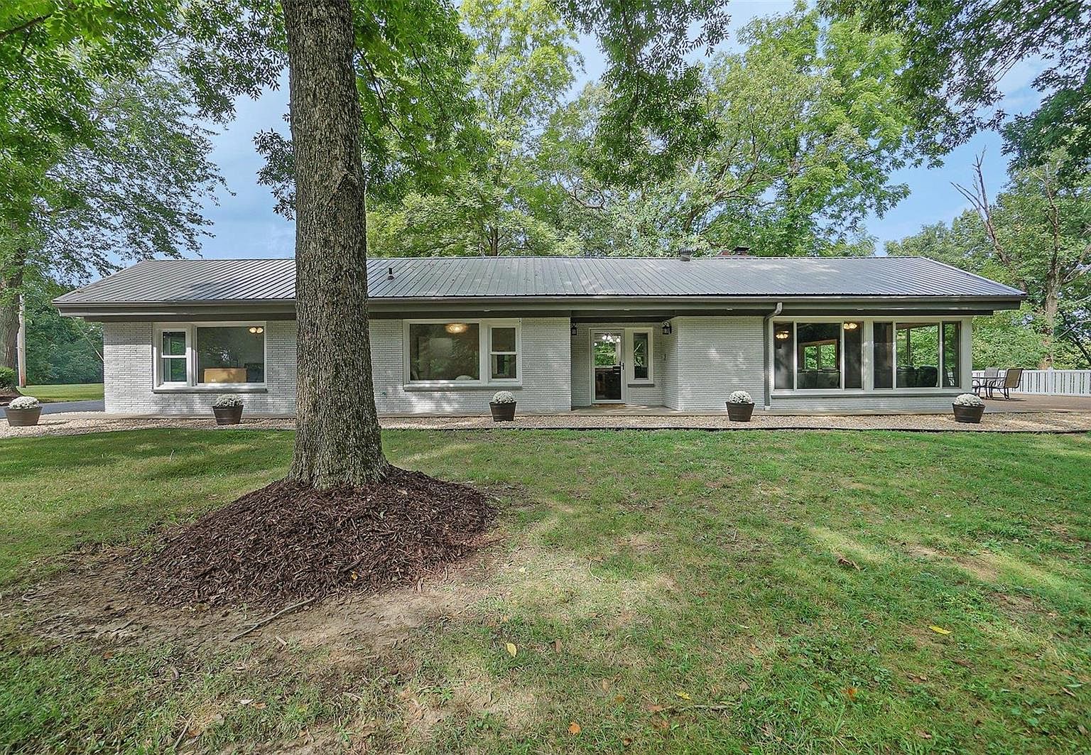 1834 Straube Ln, Brighton, IL 62012 Zillow