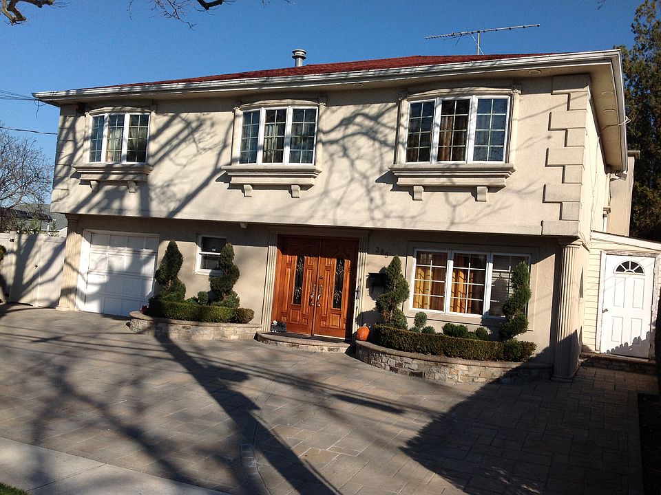 2nd image of 285 Mayfair Drive North