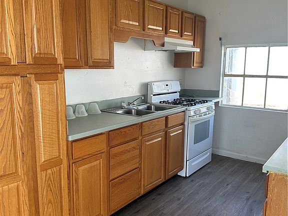 4th image of 451 W Yermo Rd #1-3