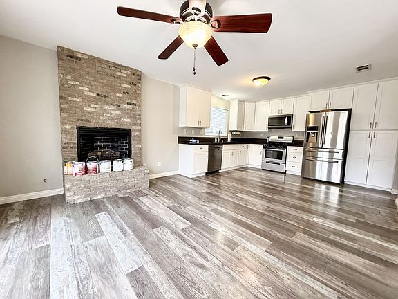 4th image of 39256 Cardiff Ave