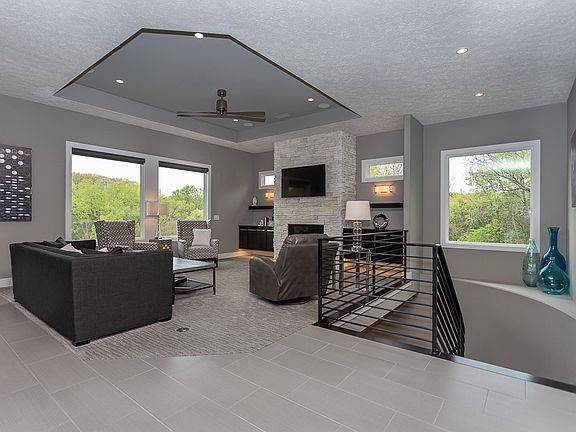 4th image of 23429 Nancy Cir