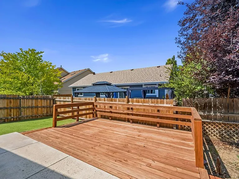 1857 Winchester Ct — Photo 17