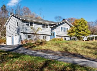 18 Buckingham Rd, Seymour, CT 06483
