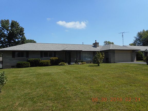2nd image of 1300 N Brentwood Ln
