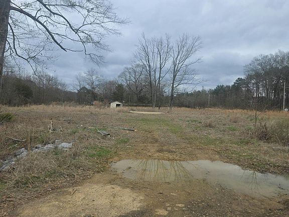 3rd image of 296 Hickory Rd