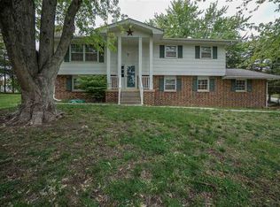 1504 Rockledge Ct, Junction City, KS 66441