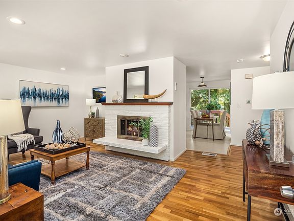 5th image of 9509 164th Avenue NE