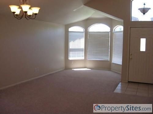 4th image of 638 E Cathy Dr